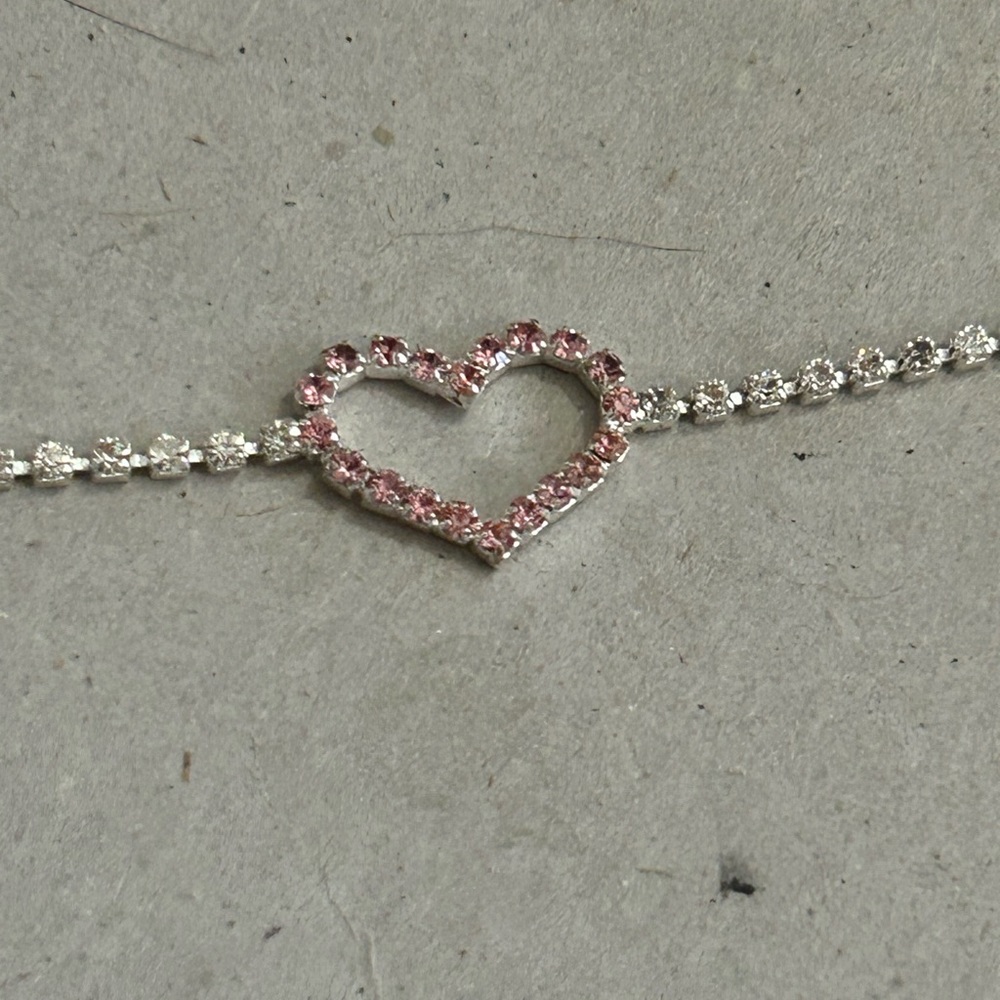 vintage AVON Sparkling Chain Rhinestone Heart Accent Bracelet - Pink Silvertone
